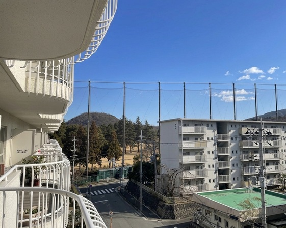 �t����O���[���n�C�c�c��